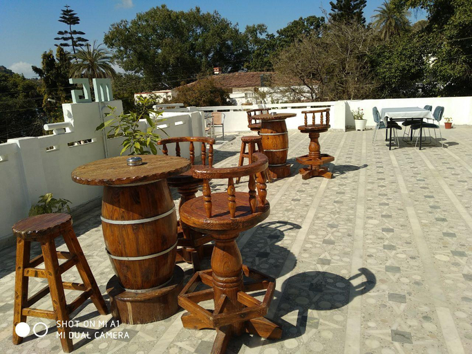 Public Area 2, Hotel Lake Inn, Sirohi