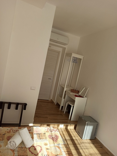 Bedroom 2, VATICANDREAM GUEST HOUSE, Rome