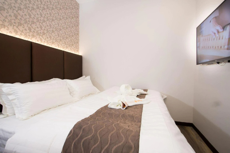 Bedroom 2, Spring Season Hotel, Muar