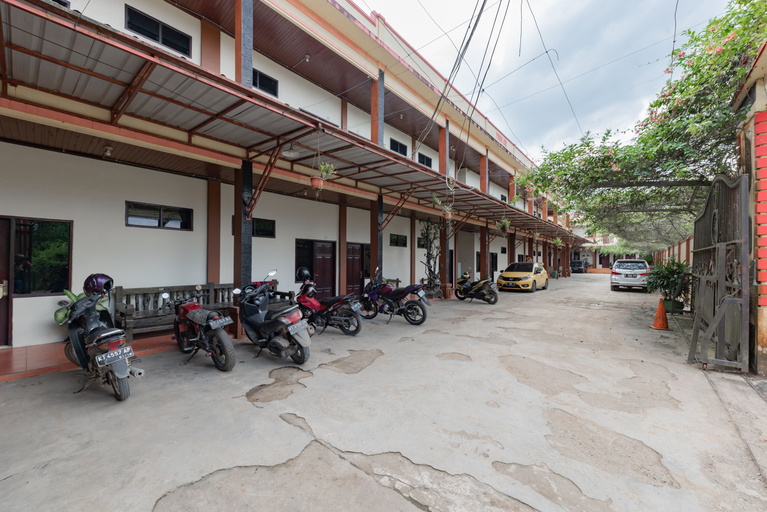 Public Area 2, RedDoorz near Samarinda Square, Samarinda