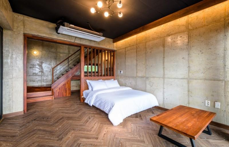 Bedroom 2, Seogwipo Who House Pool Villa, Seogwipo