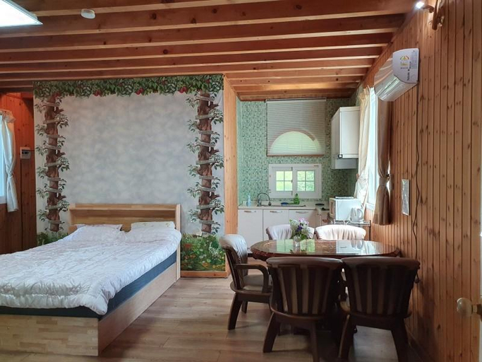 Bedroom 2, Inje Bawisol Pension, Inje