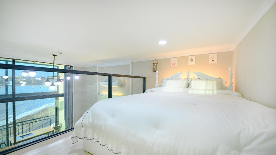Bedroom 2, Yeosu Wow A Pension, Yeosu