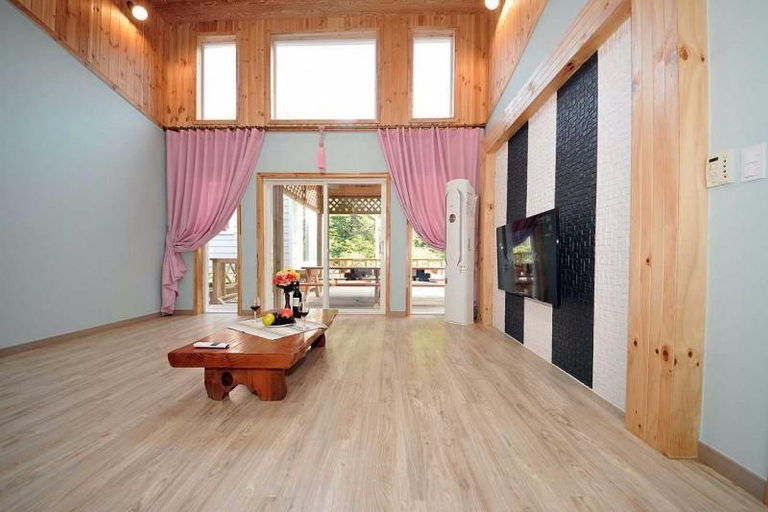 Others 3, Gwangyang Four Seasons Story Pension, Gwangyang