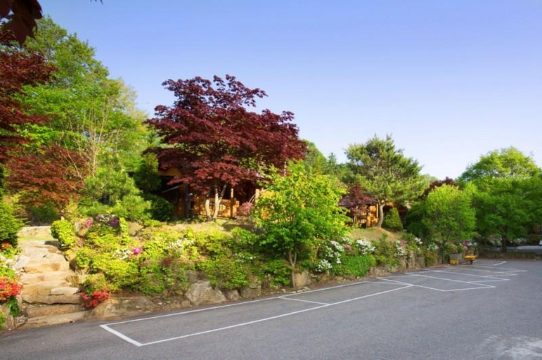 Others 1, Muju Neverland Pension, Muju