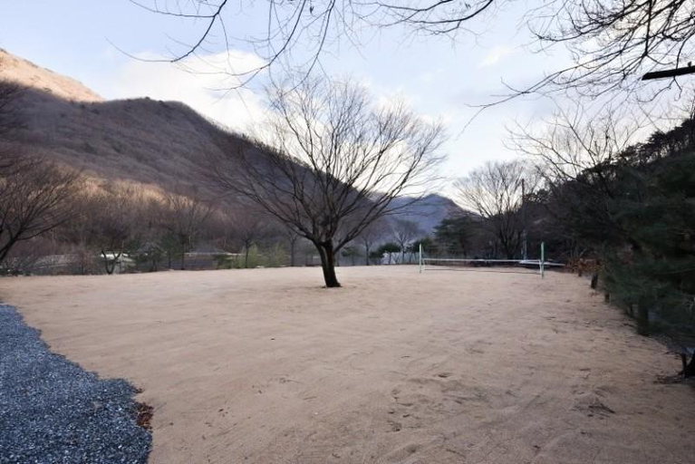 Others 2, Yangsan Happy Valley Pension, Miryang