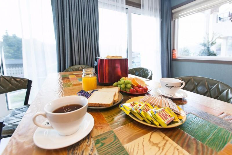 Food & Drinks, Hongcheon Cotton Candy Pension (near Ocean World, cable car), Chuncheon