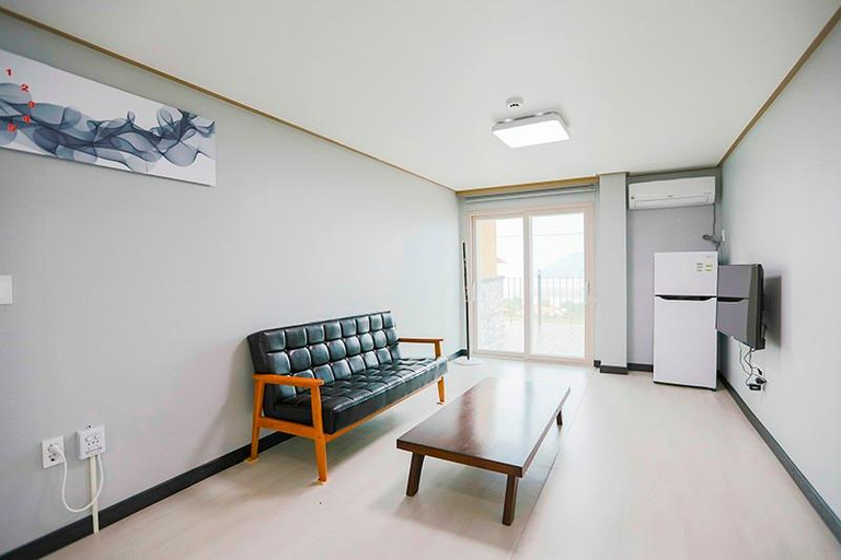 Others 1, Namhae Gonige Pension, Namhae