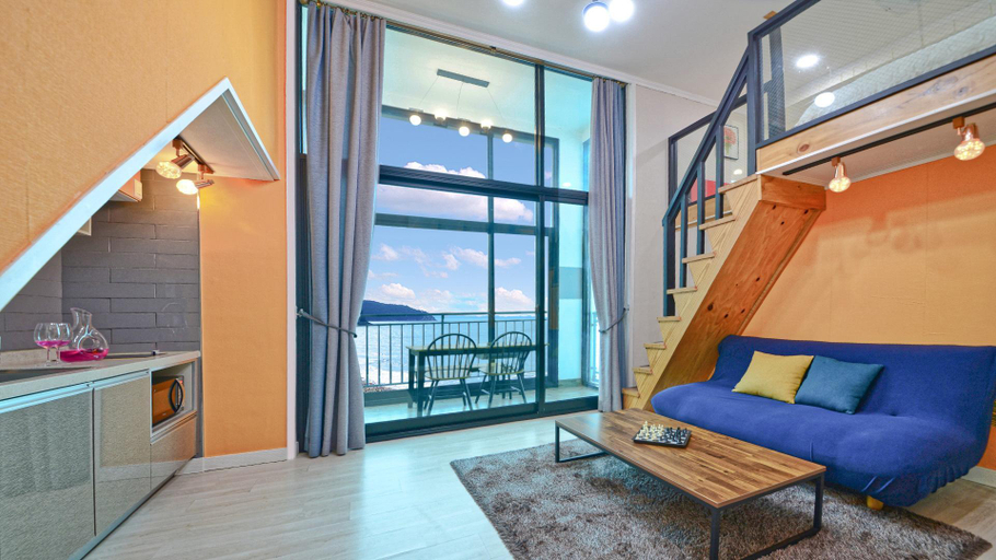 Others 5, Yeosu Wow A Pension, Yeosu