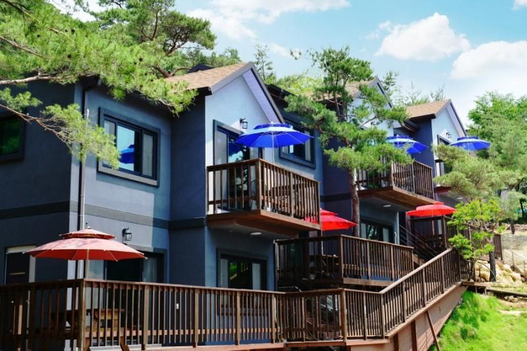 Exterior & Views 1, Jecheon the Pine Hill Pension, Jecheon