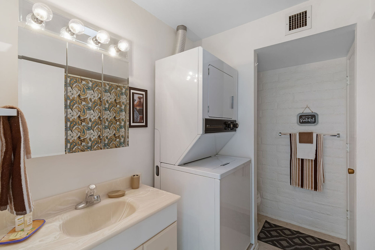 Bathroom 4, Sitting Pretty 2 BR by Casago, Pima