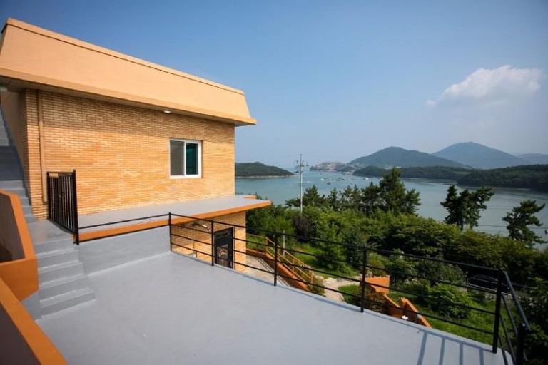 Others 3, Yeosu Aloha Pension, Yeosu