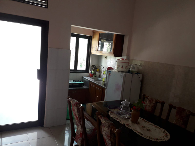 Others 4, Villa Edelweis 2B, Kusuma Estate KWB, Malang
