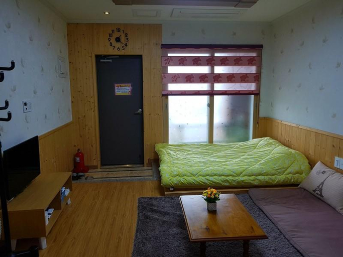 5, Tongyeong Paros Pension, Tongyeong