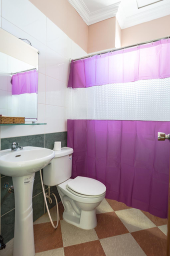 Bathroom 2, Mekong View Hotel, Ruessei Kaev