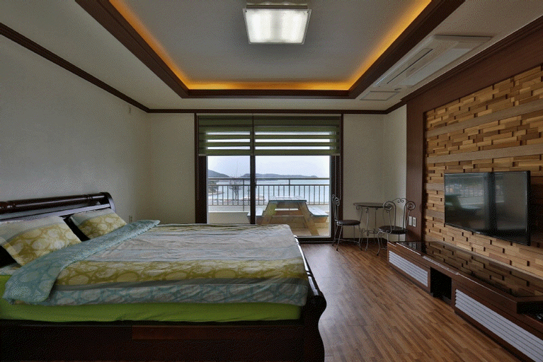 Others 4, Geojedo Badamaru Pension, Geoje