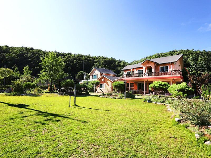 Others 2, Yangpyeong Jinggumdari Pension, Yangpyeong