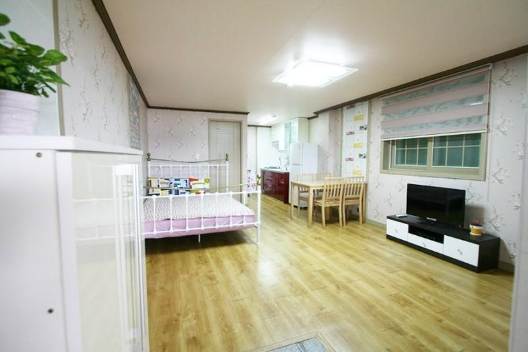 Others 4, Geojedo Gonggoti Hill Pension, Geoje
