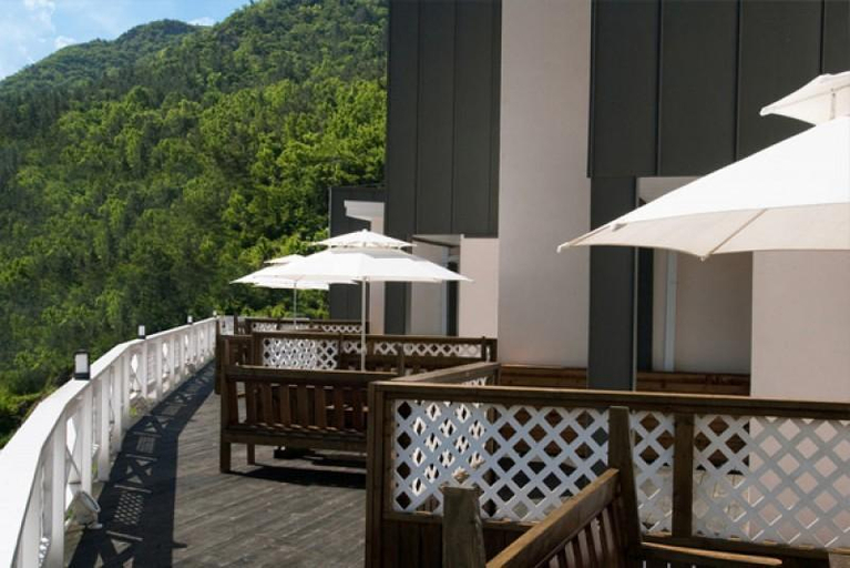 Others 3, Namhae Abientot Pension, Namhae