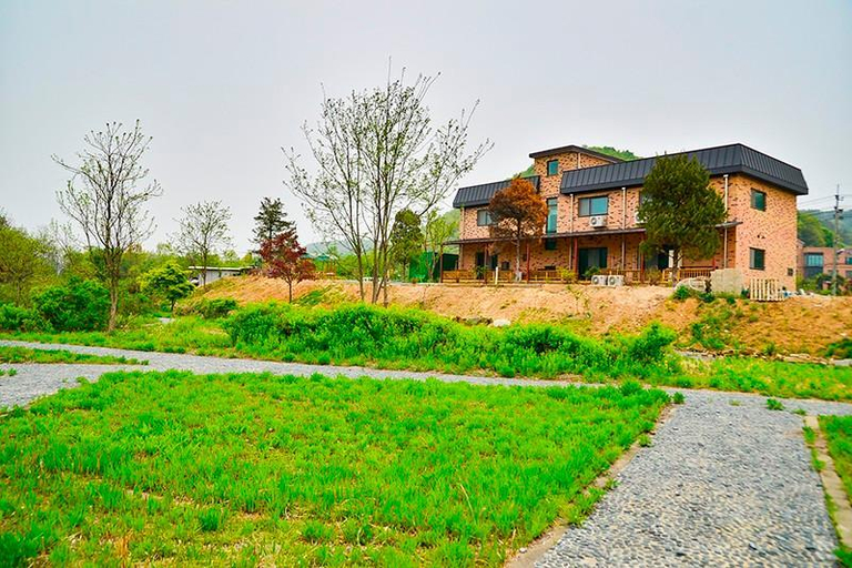 Others 5, Yongin Unhak Pension, Yongin