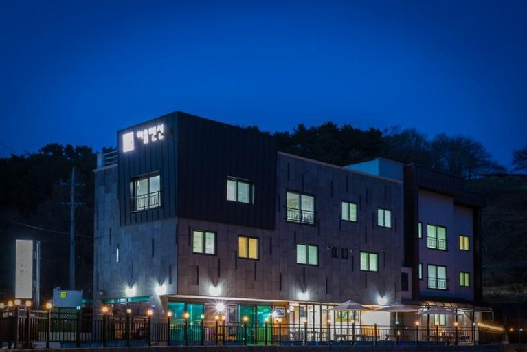 Others 3, Ulsan Ium Pension, Buk
