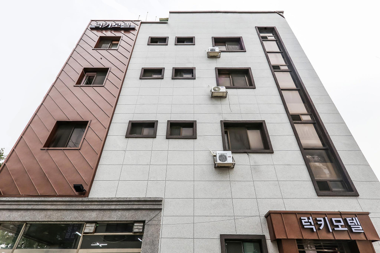 Others 3, Daejeon Yucheon Lucky, Dong
