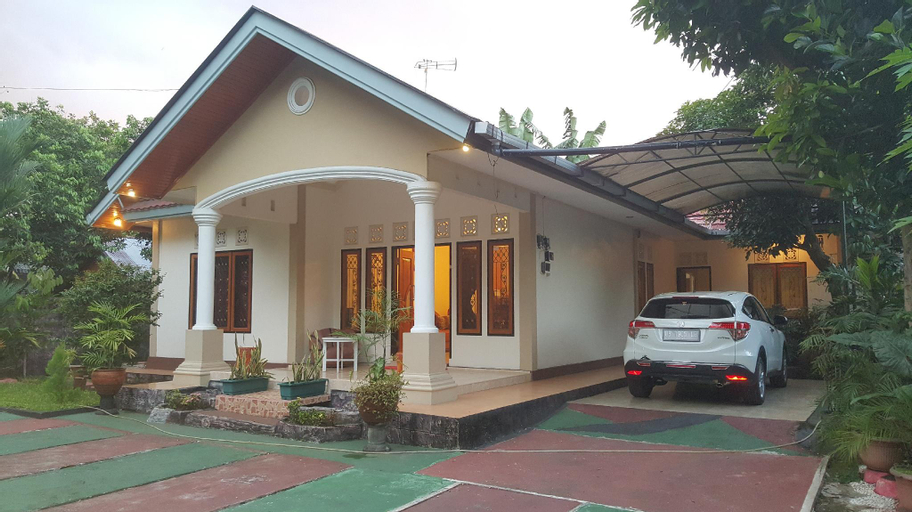 Exterior & Views, Manado Mapanget Homestay, Manado