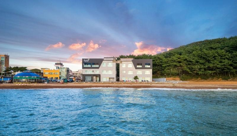 Exterior & Views 1, Taean (Anmyeondo) Haebiel Pool Villa, Taean