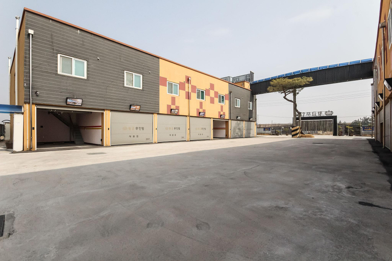 Exterior & Views 1, Busan Hwanggeum Drive-in Motel, Buan