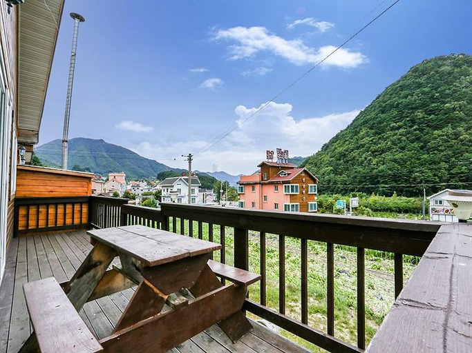 Others 4, Muju Hodunamu Pension, Muju