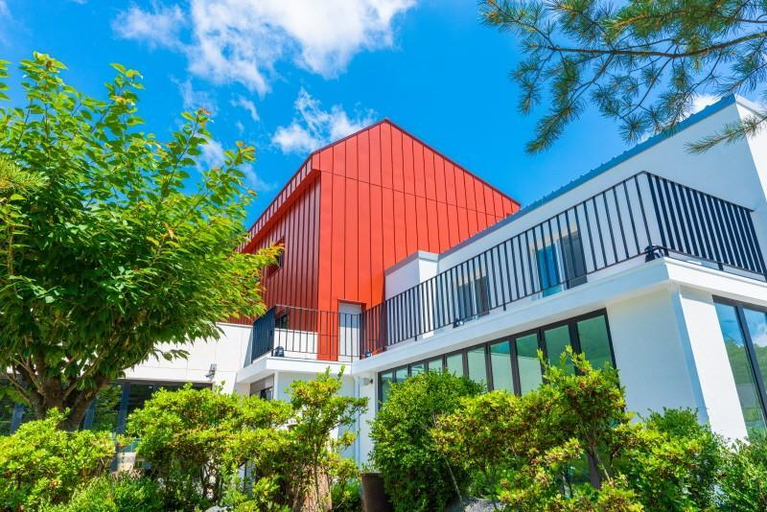 Exterior & Views 1, Andong Tom Sawyer's Adventure Pension, Andong