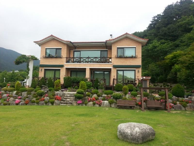 Others 3, Yangyang Mulbithaneul Pension, Yangyang