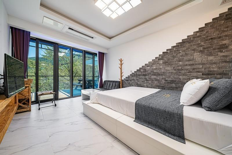 Bedroom 2, Hadong Yegrina Pool Villa, Hadong