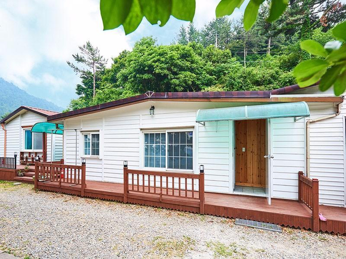 Exterior & Views 1, Yeosu Dolsan Healing Pension, Yeosu