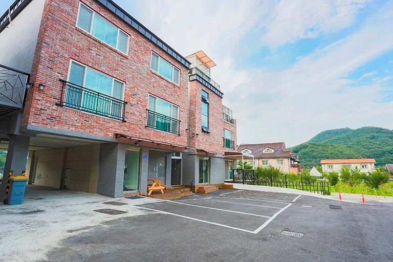 3, Gongju Donghaksa Moodwa Pension, Gongju