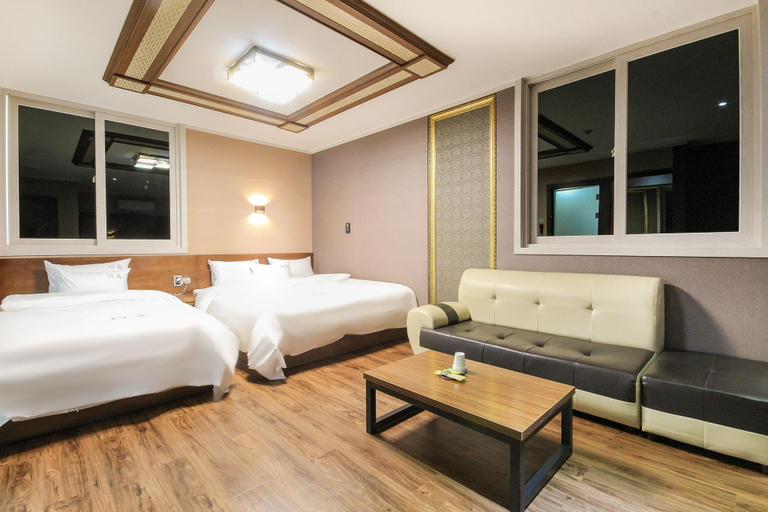 Bedroom 2, Jinju Hotel Daom, Jinju
