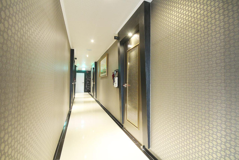 Others 3, King Motel, Jinju