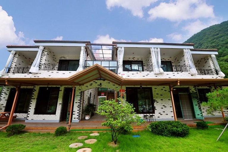 Exterior & Views 1, Gapyeong Dream Valley Pension, Gapyeong
