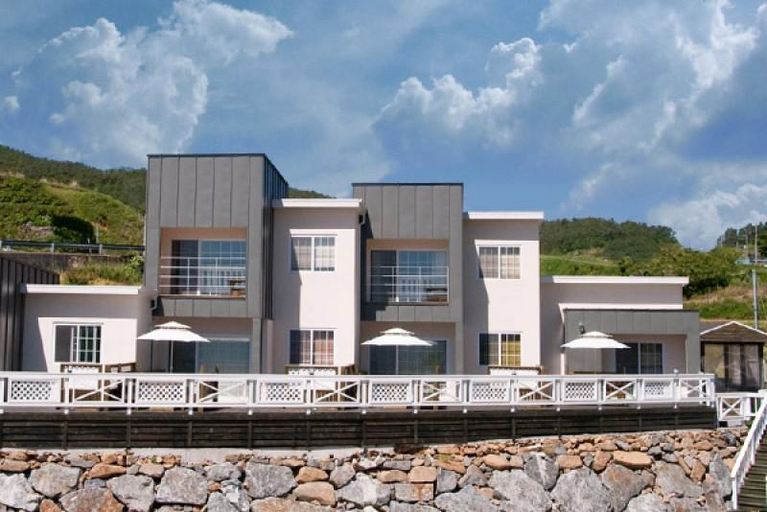 Others 4, Namhae Abientot Pension, Namhae