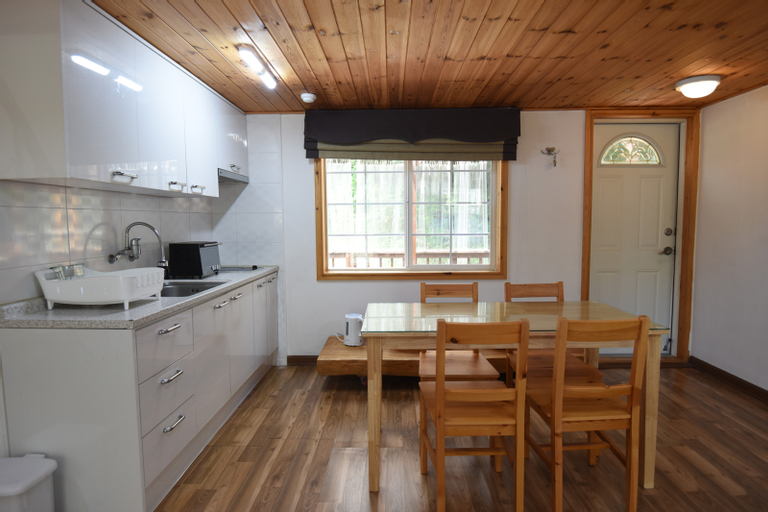Others 5, Ulsan Art and Pension, Miryang