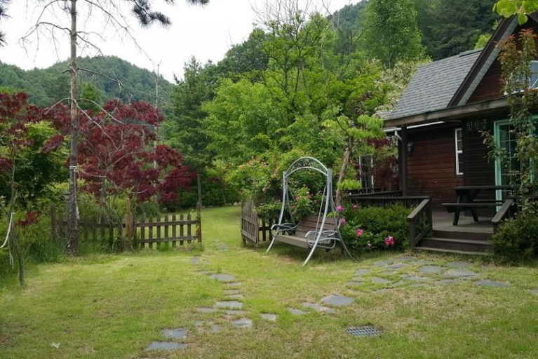 Others 5, Muju Bandi Pension, Jinan