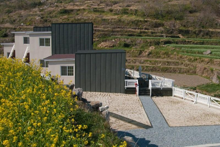 Others 2, Namhae Abientot Pension, Namhae