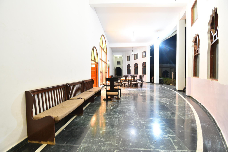 Public Area 2, Palette - Sara Vilas, Jhunjhunun