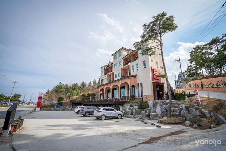 Exterior & Views 1, Gangneung Vacation Pension, Gangneung