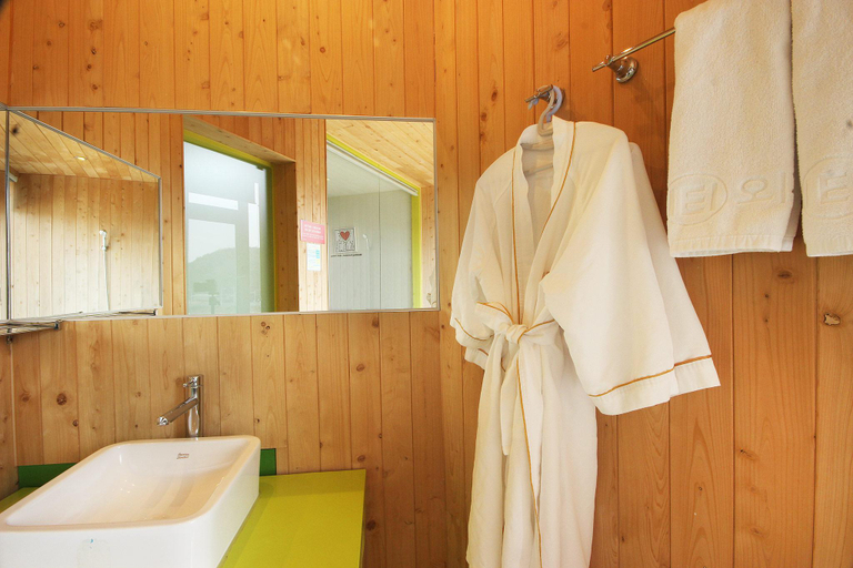 Bathroom, Andong Studio131 Hotel, Andong