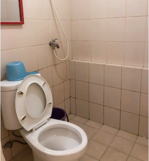 Bathroom, Green Park View Apartment, West Jakarta