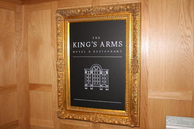 Public Area, The Kings Arms Hotel, Oxfordshire