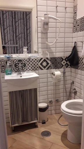 Bathroom 5, Vatican rooms, Rome