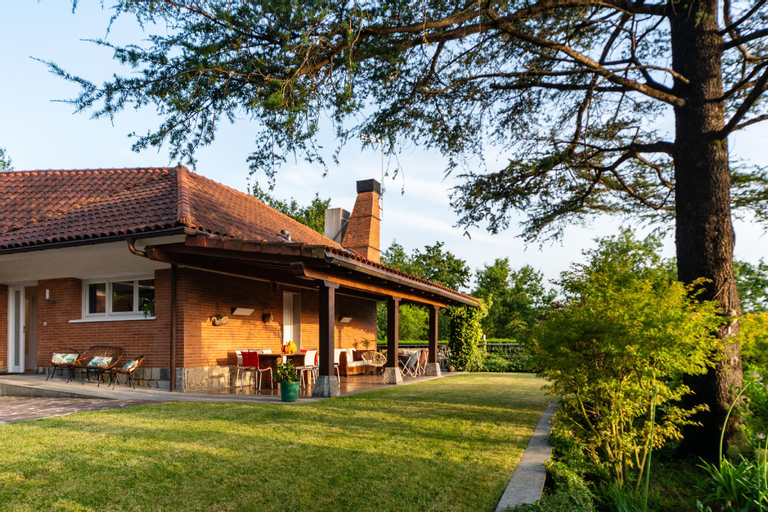 VILLA URBASA, EN SAN SEBASTIAN CON PISCINA PRIVADA, Guipúzcoa