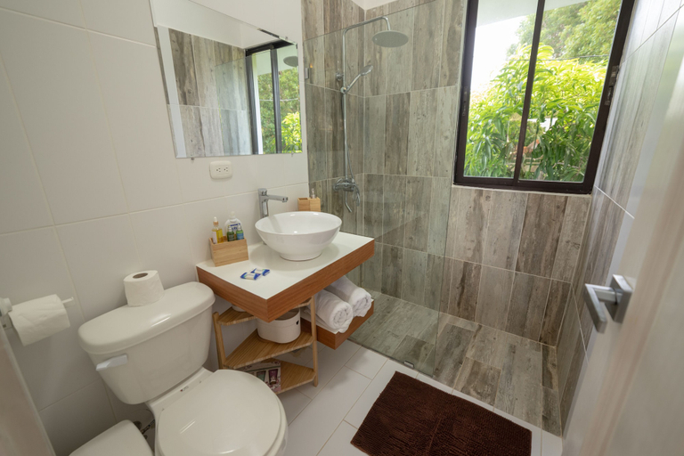 Bathroom, Blue-Skypeia, Sosua